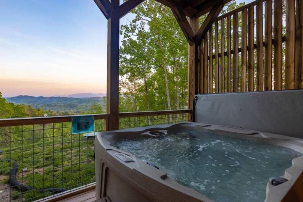 The Appalachian - Your Pigeon Forge Dream Cabin Sevierville Eksteriør billede