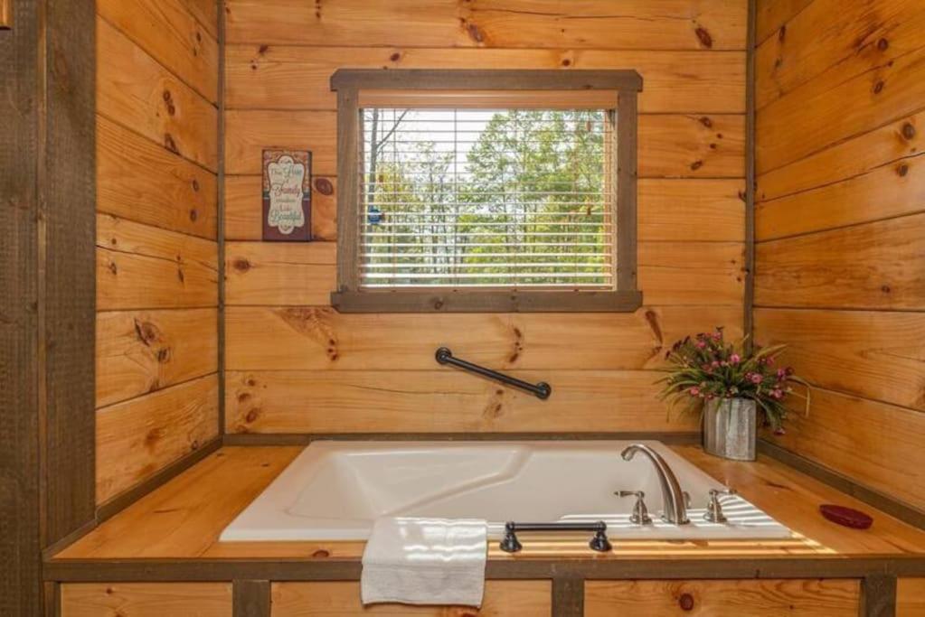 The Appalachian - Your Pigeon Forge Dream Cabin Sevierville Eksteriør billede